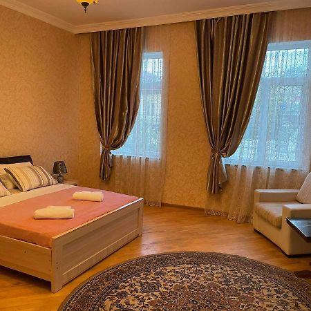 Sisi Guest House Kutaisi Esterno foto