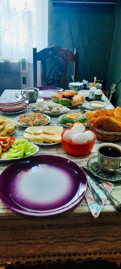 Sisi Guest House Kutaisi Esterno foto
